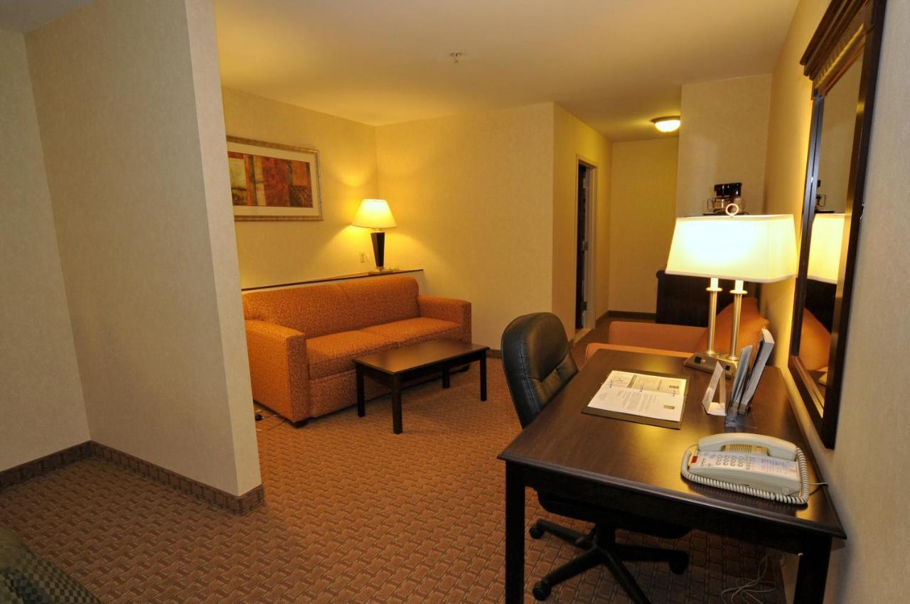 Tapa Hotel, Inn & Suites Mahwah Zewnętrze zdjęcie