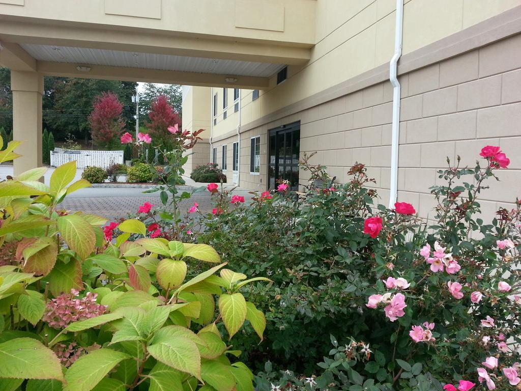 Tapa Hotel, Inn & Suites Mahwah Zewnętrze zdjęcie