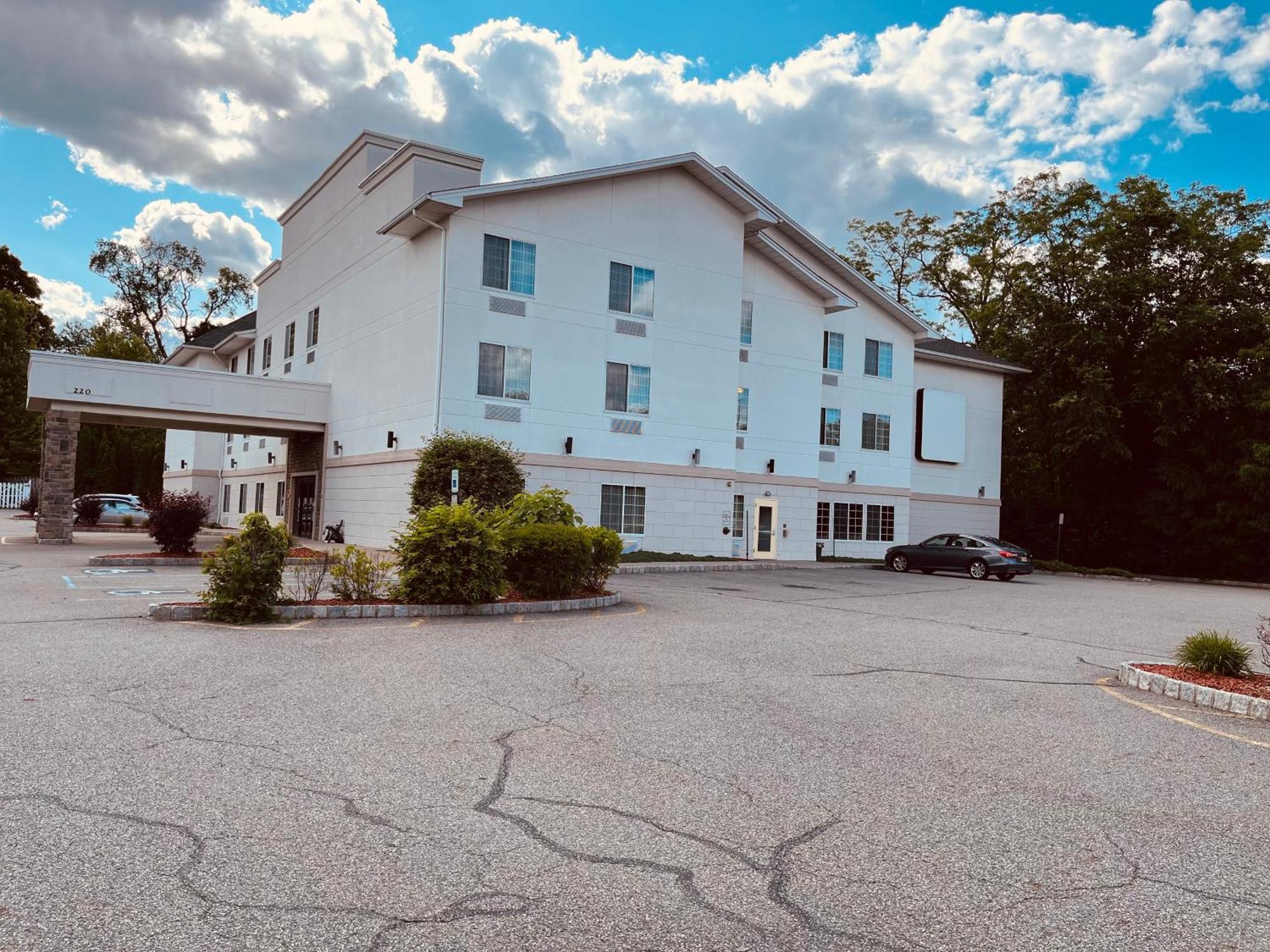 Tapa Hotel, Inn & Suites Mahwah Zewnętrze zdjęcie